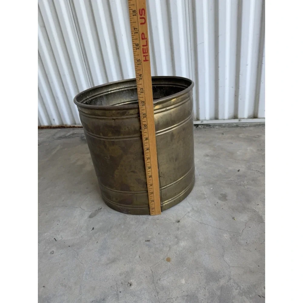 VTG Metal Waste Basket Trash Can Heavy Emboss Brass Shell Pattern Coastal Patina
